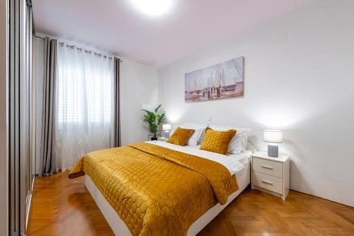 Goldensky New Apartman *