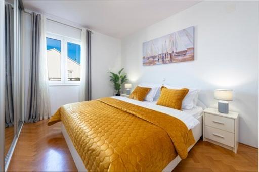 Goldensky New Apartman
